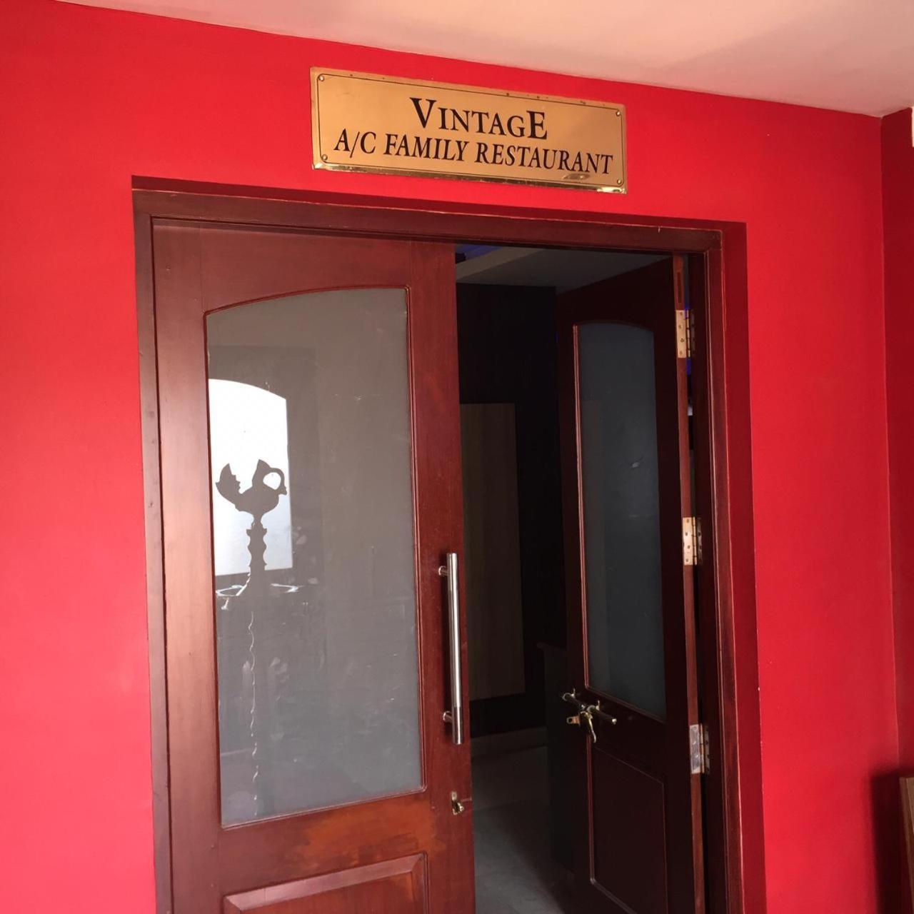 French Avenue Hotel Mahe Exterior photo
