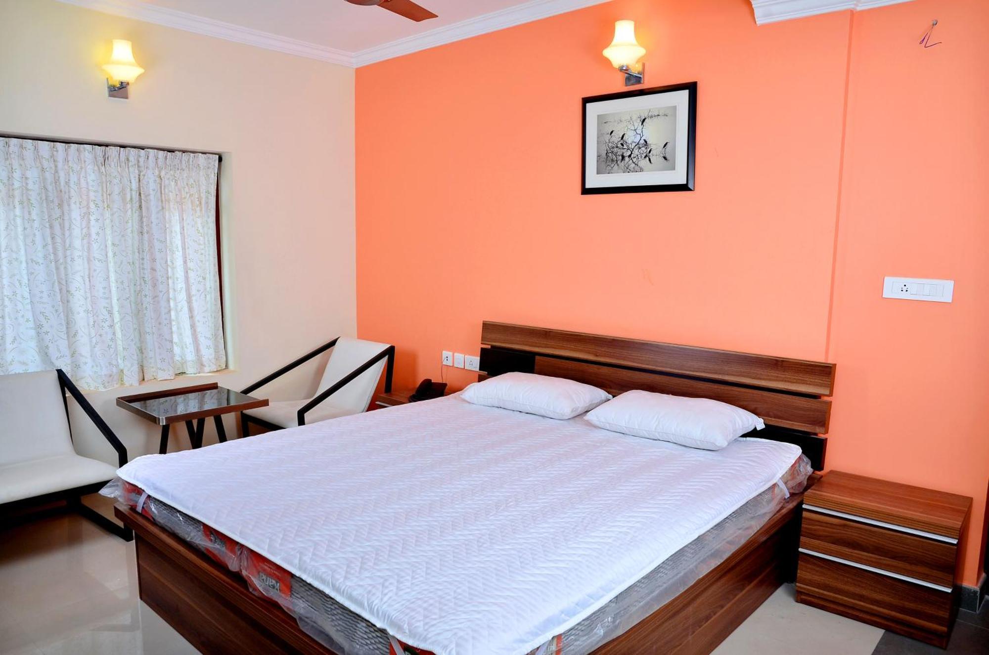 French Avenue Hotel Mahe Exterior photo