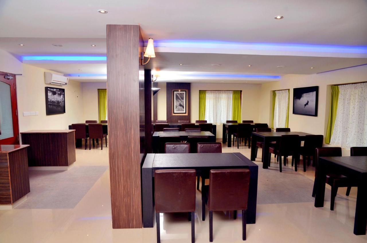 French Avenue Hotel Mahe Exterior photo