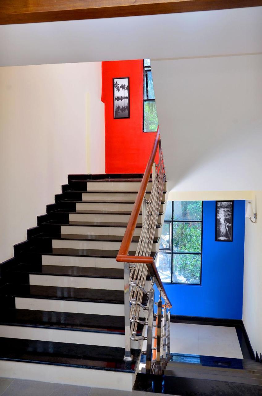 French Avenue Hotel Mahe Exterior photo